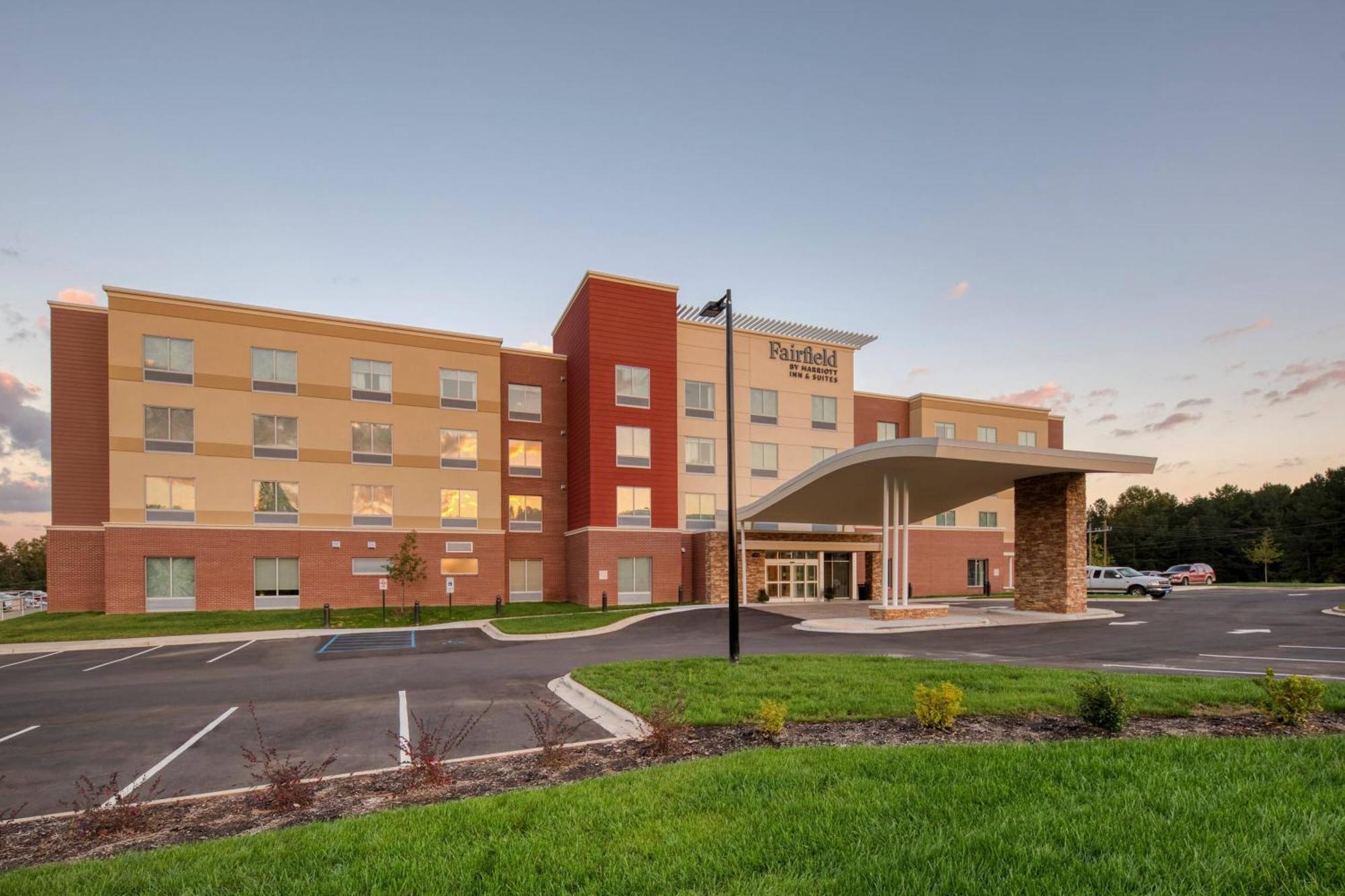 Fairfield Inn & Suites By Marriott Charlotte Belmont Exterior foto